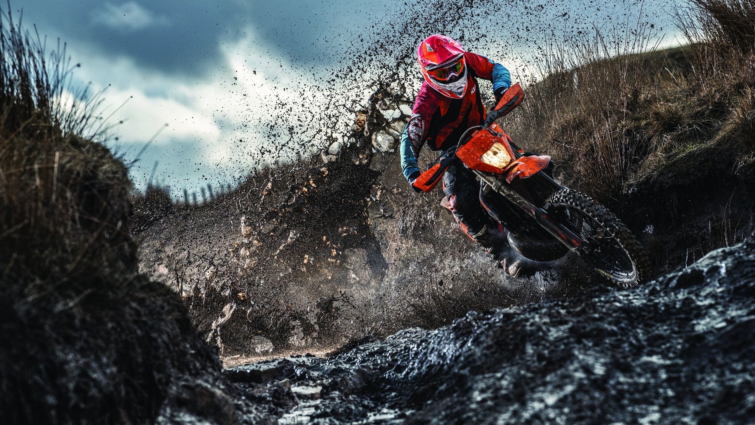 开云·体育全站登录地址-勇士成功反弹，库里带领球队逆袭太阳，勇士库里62分集锦